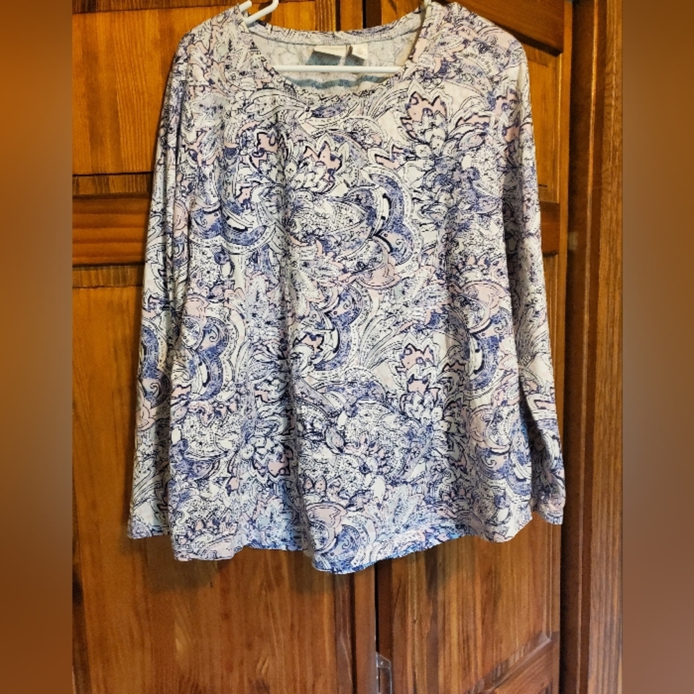 Weekends by Chico soft long sleeved pastel top